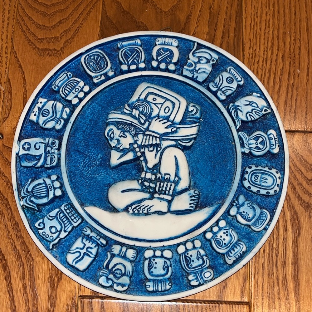 Mayan Aztec calendar 3D  plaque 8 1/2 across